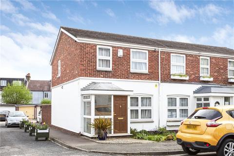 St. Lukes Close, London, SE25