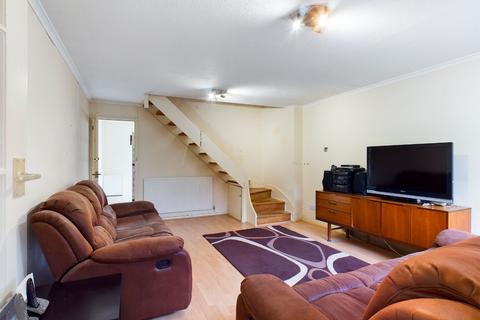 20 Lapwing Close, South Croydon, CR2 8TD