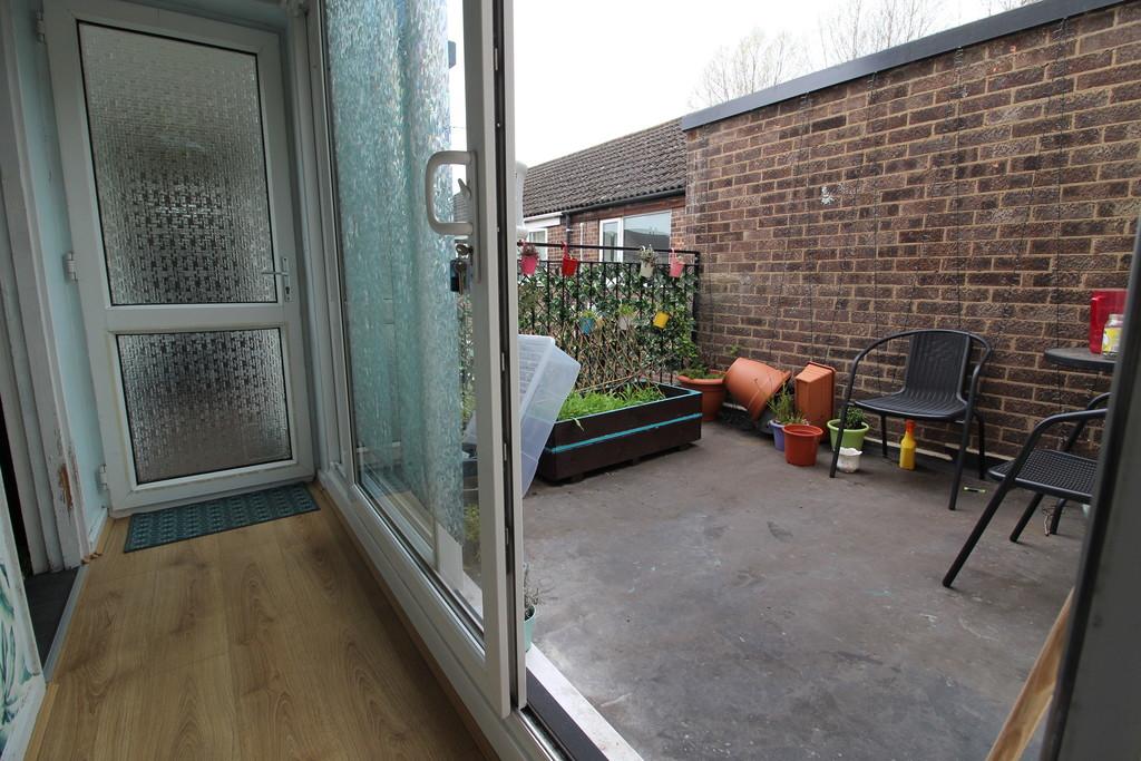 Selby Court, Scunthorpe 1 bed apartment £50,000