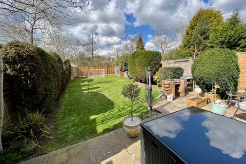 71 Wiseacre Croft, Shirley, Solihull, B90 1BB