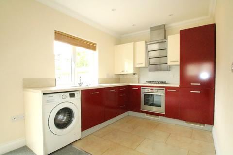 2 bedroom ground floor flat to rent, Blake Road, East Croydon