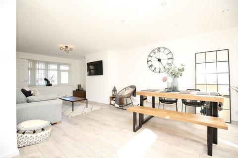 19 Dovestone, Wilnecote, Tamworth, B77 4PB