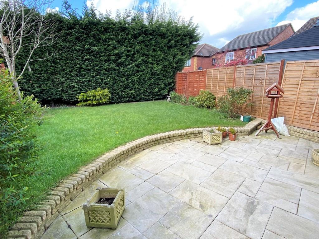 Fairway, Branston, BurtononTrent 3 bed detached house £250,000