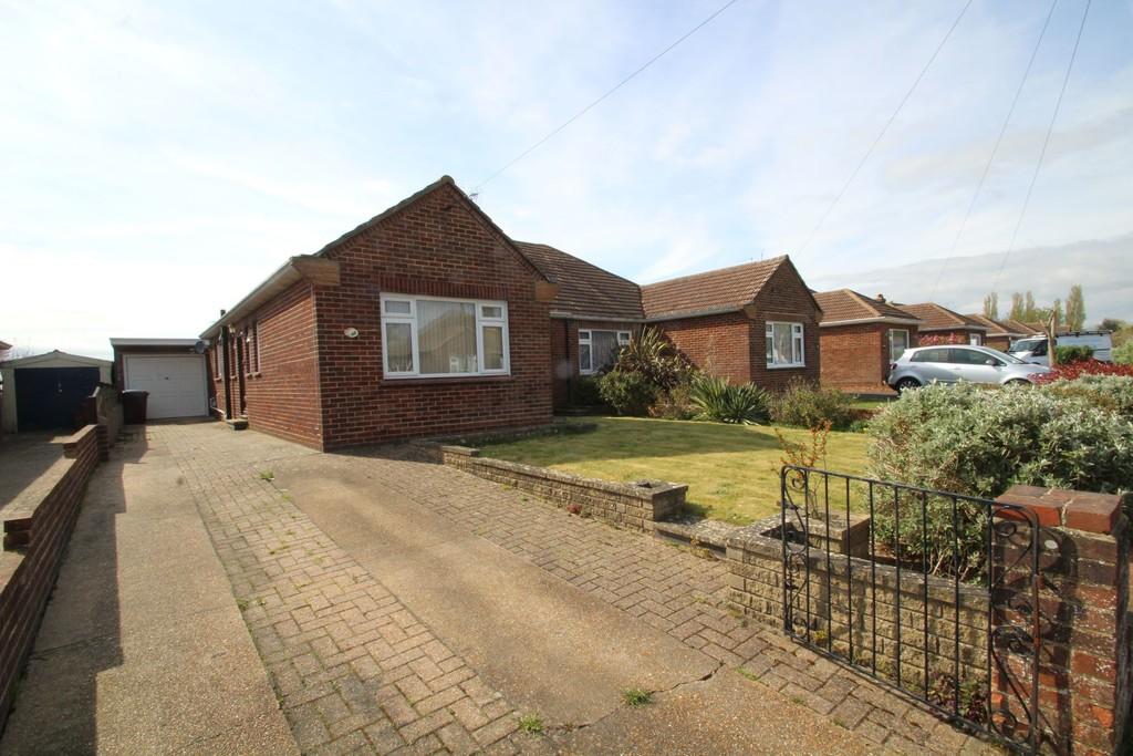Palmer Road, Angmering 3 bed semidetached bungalow £385,000
