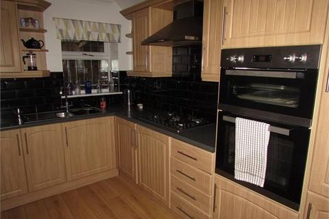 19 Bernard Road, Edlington, Doncaster, DN12 1LY