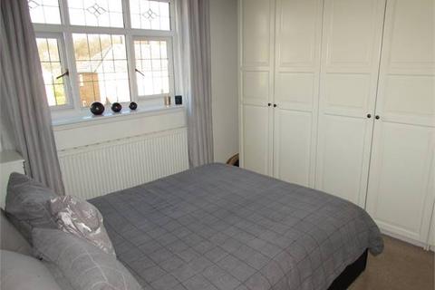 19 Bernard Road, Edlington, Doncaster, DN12 1LY