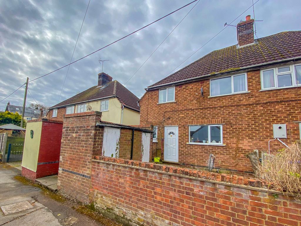 The Wharf, Lane, Long Buckby, NN6 7EP 3 bed semidetached house £230,000