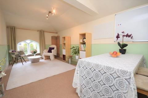 Flat 5, Imrie Court Back Street, Bridge Of Earn, Perth, PH2 9AE