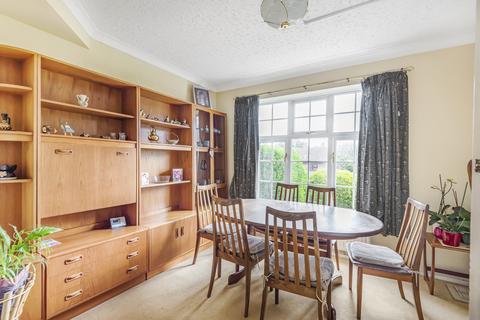 7 Curling Vale, Guildford, GU2 7PJ