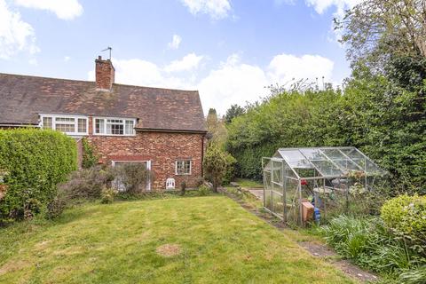 7 Curling Vale, Guildford, GU2 7PJ