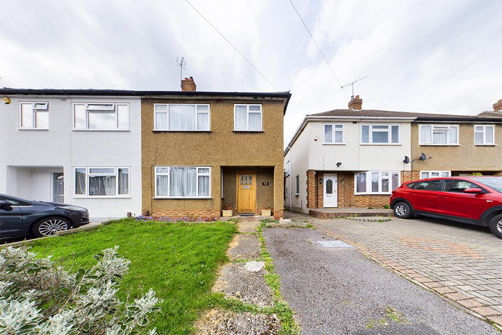Oxford Drive, Ruislip 3 bed semidetached house £550,000