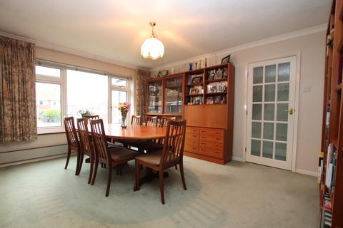 24 Cedar Drive, Sutton At Hone, Dartford, DA4 9EN