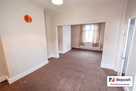 3 bedroom end of terrace house to rent, Martin Street, Salford, M5