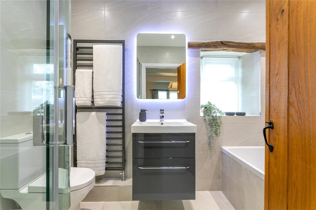 Master Ensuite