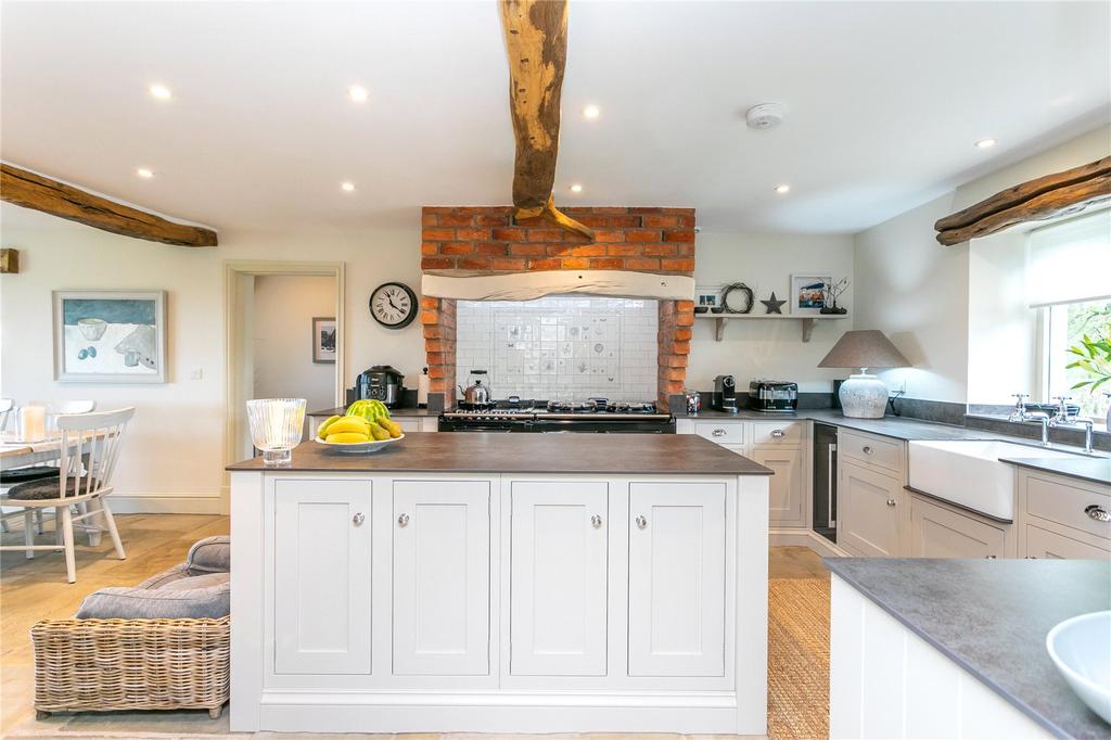 Dining/Kitchen