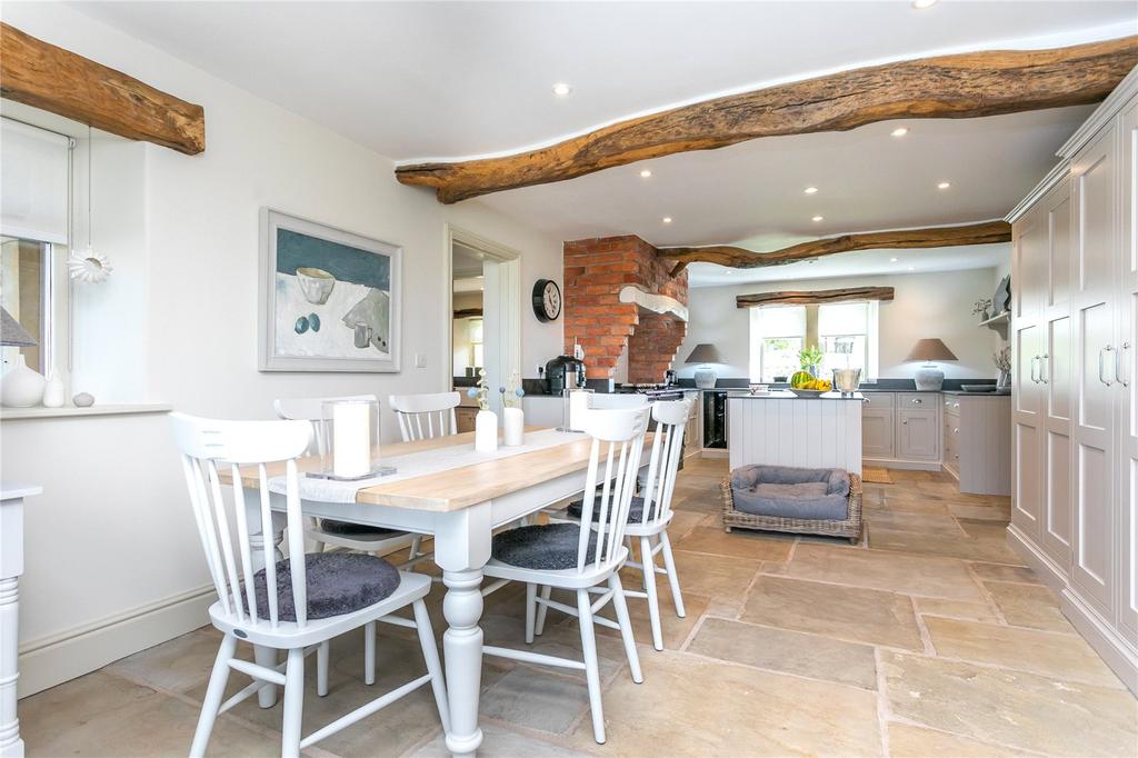Dining/Kitchen