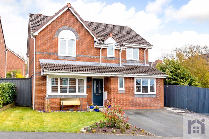 Nab Wood Drive, Chorley, PR7 2FG 4 bed detached house £335,000