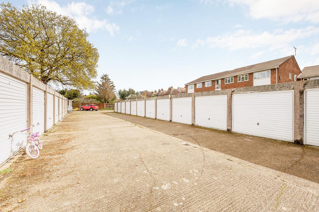 Garage in Nearby Block