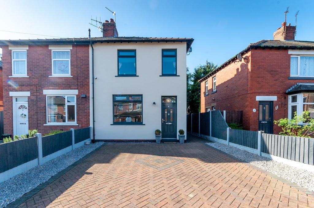 Flora Street, AshtoninMakerfield... 2 bed semidetached house £160,000