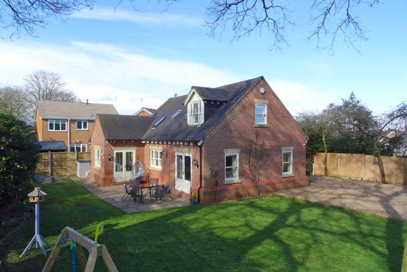 Park Road, Willaston, Cheshire 3 bed detached house £425,000