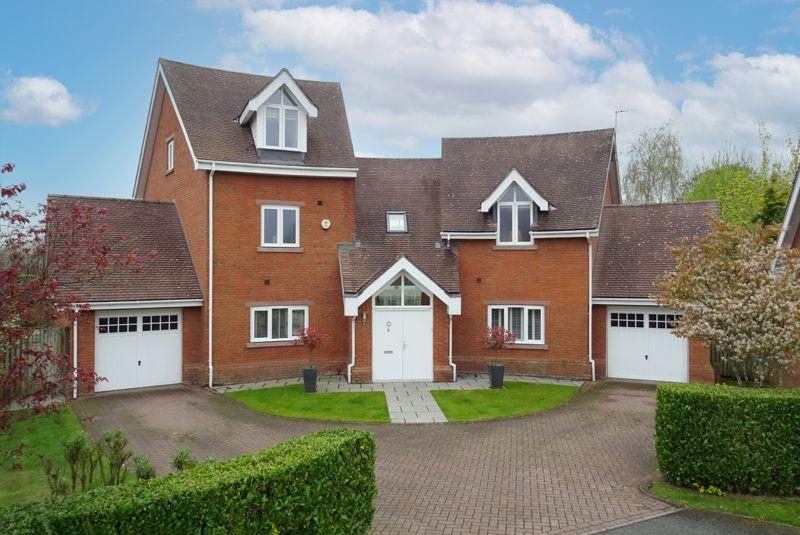 Freshwater Drive, Weston, Cheshire 5 bed detached house for sale £800,000
