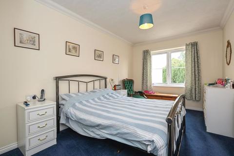 2 bedroom retirement property for sale - Churchfield Road, Walton-On-Thames