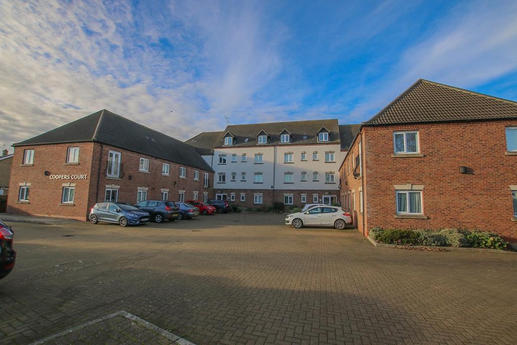 Wisbech Road, King's Lynn, PE30 2 bed apartment for sale £140,000