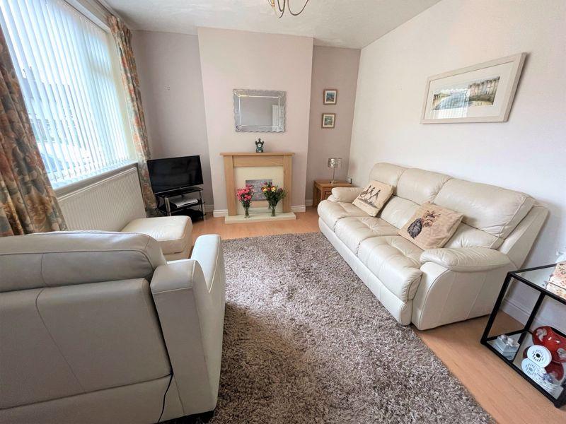 Craigside, Biddulph, ST8 6BP 2 bed terraced house £115,000