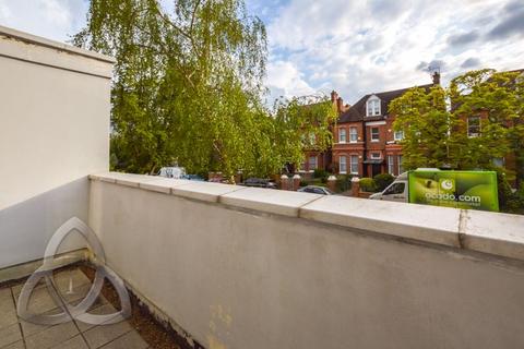 3 bedroom apartment to rent, Lindfield Gardens, NW3