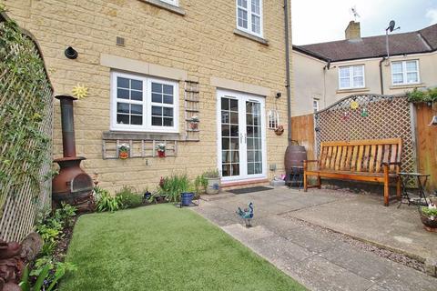 22 Ashcombe Crescent, Witney, OX28 6GL