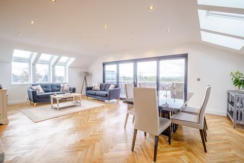 3 bedroom penthouse for sale - Within The City Walls
