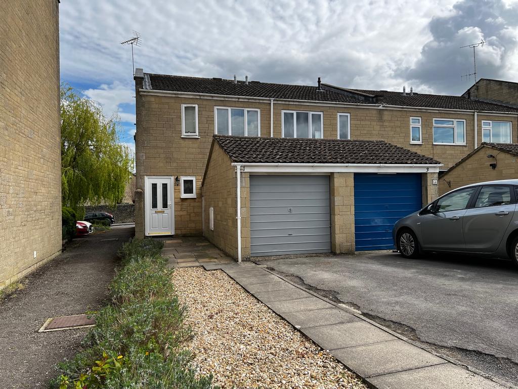 Stunning 3 Bed For Sale in Cirencester 3 bed end of terrace house £