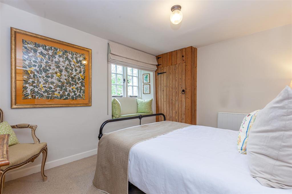 Bedroom 2 1.jpg