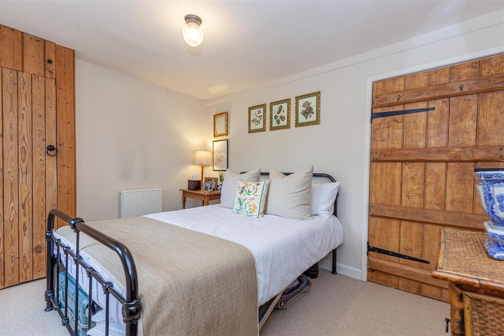 Bedroom 2 3.jpg