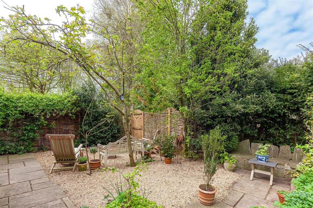 Garden 1.jpg