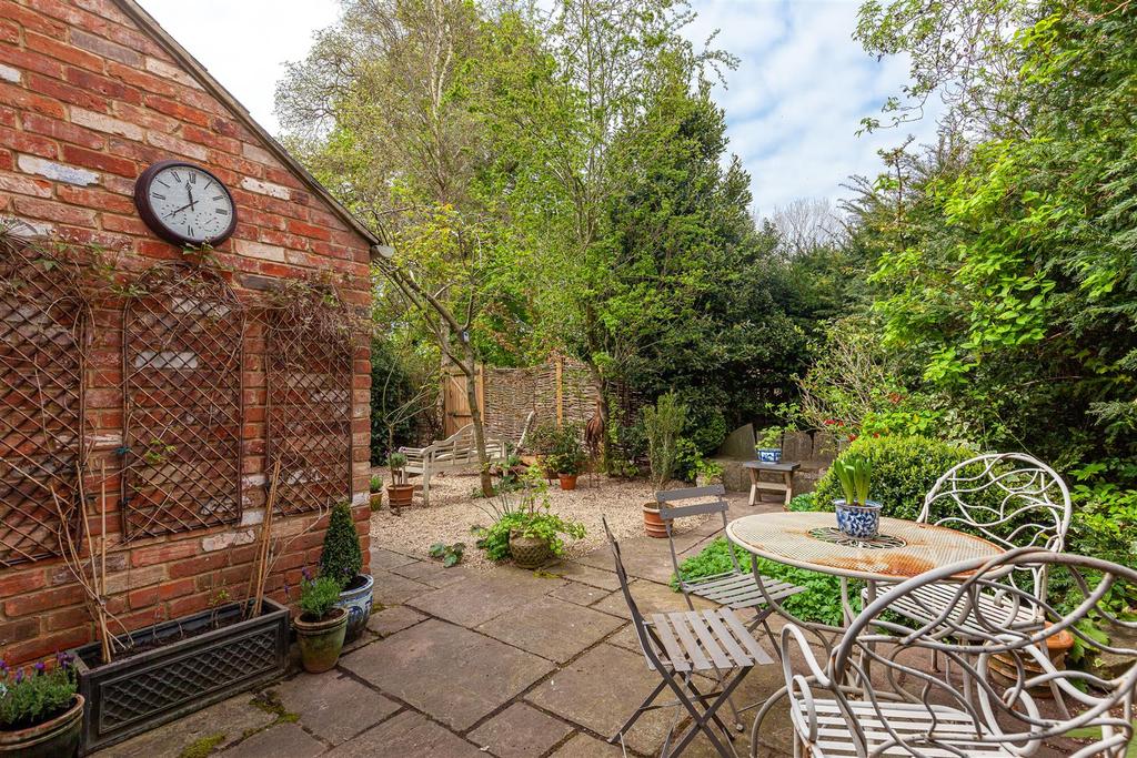 Garden 2.jpg