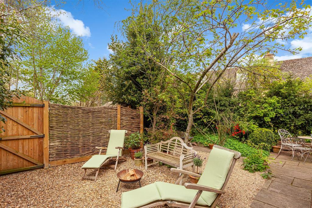 Garden 3.jpg