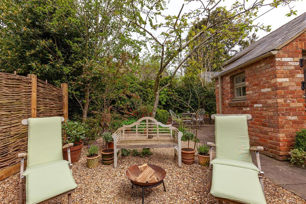 Garden 4 .jpg