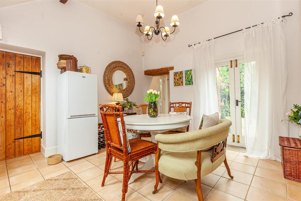 Kitchen - Dining Room 1.jpg