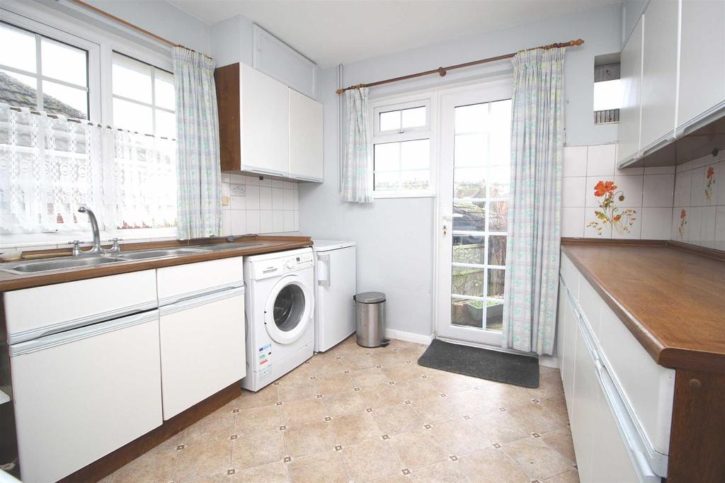 North Lane, Portslade 3 bed semidetached house £395,000