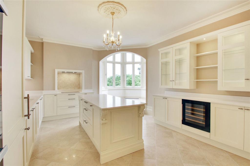 Kitchen/Breakfast Rm