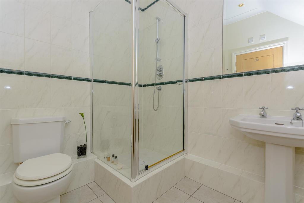 8368096-interior36.jpg
