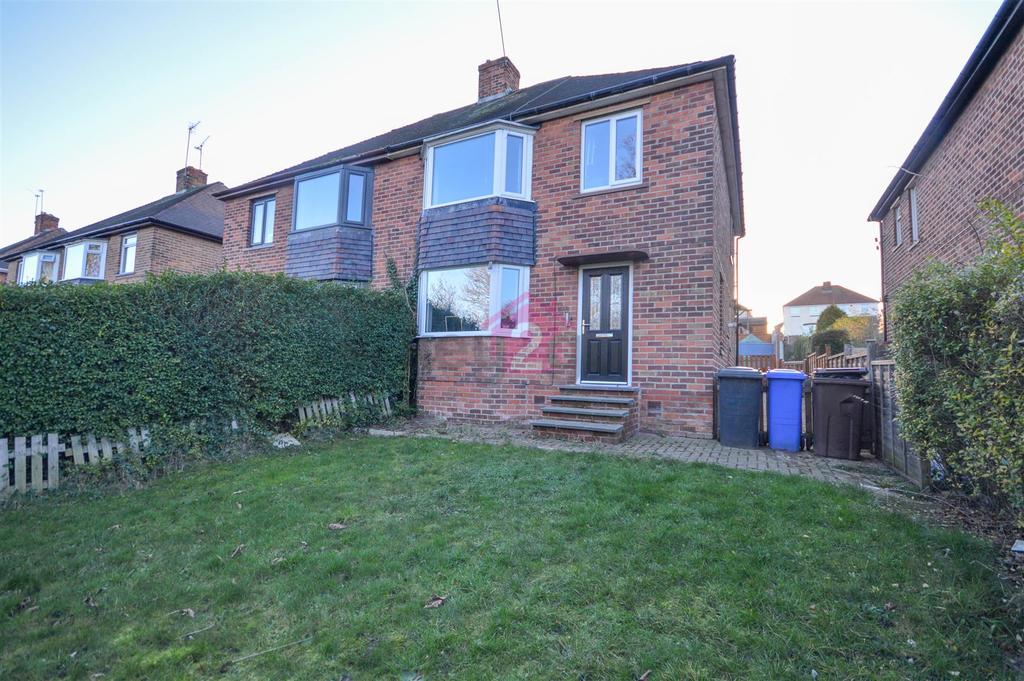 Retford Road, Handsworth, Sheffield, S13 3 bed semidetached house £