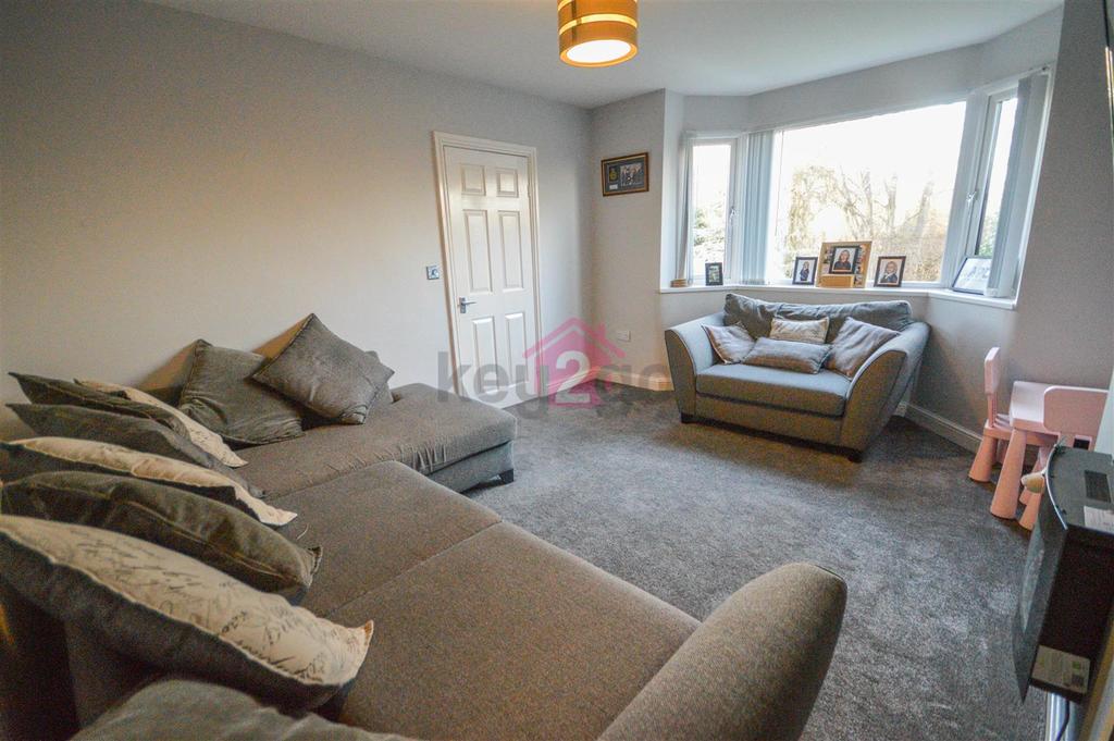 Retford Road, Handsworth, Sheffield, S13 3 bed semidetached house £