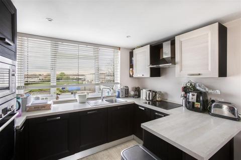 25 Constable Gardens, Edgware, HA8 5SF