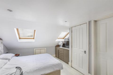 25 Constable Gardens, Edgware, HA8 5SF
