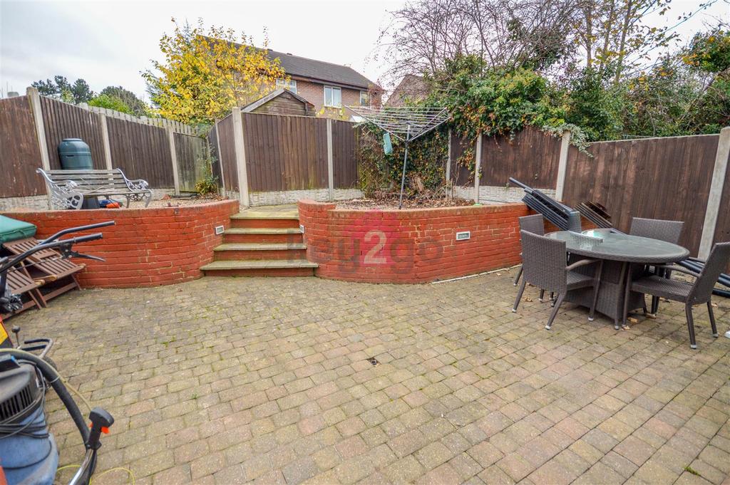 Delves Place, Hackenthorpe, Sheffield, S12 2 bed semidetached house