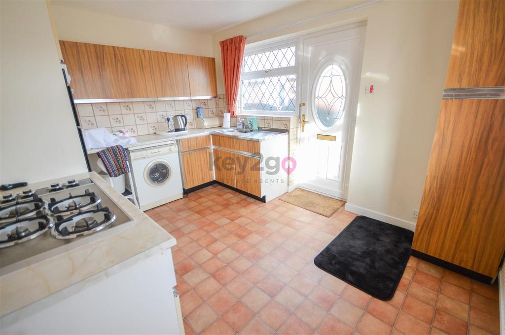 Watkinson Gardens, Waterthorpe... 2 bed semidetached bungalow £170,000