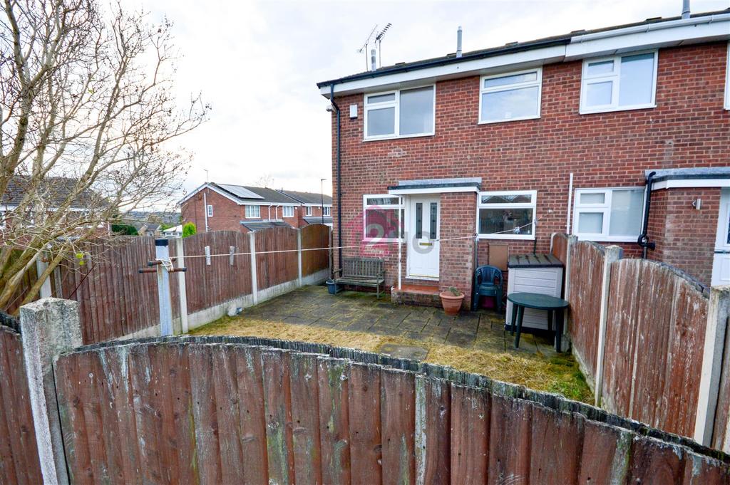 Ralston Croft, Halfway, Sheffield, S20 1 bed terraced house £90,000
