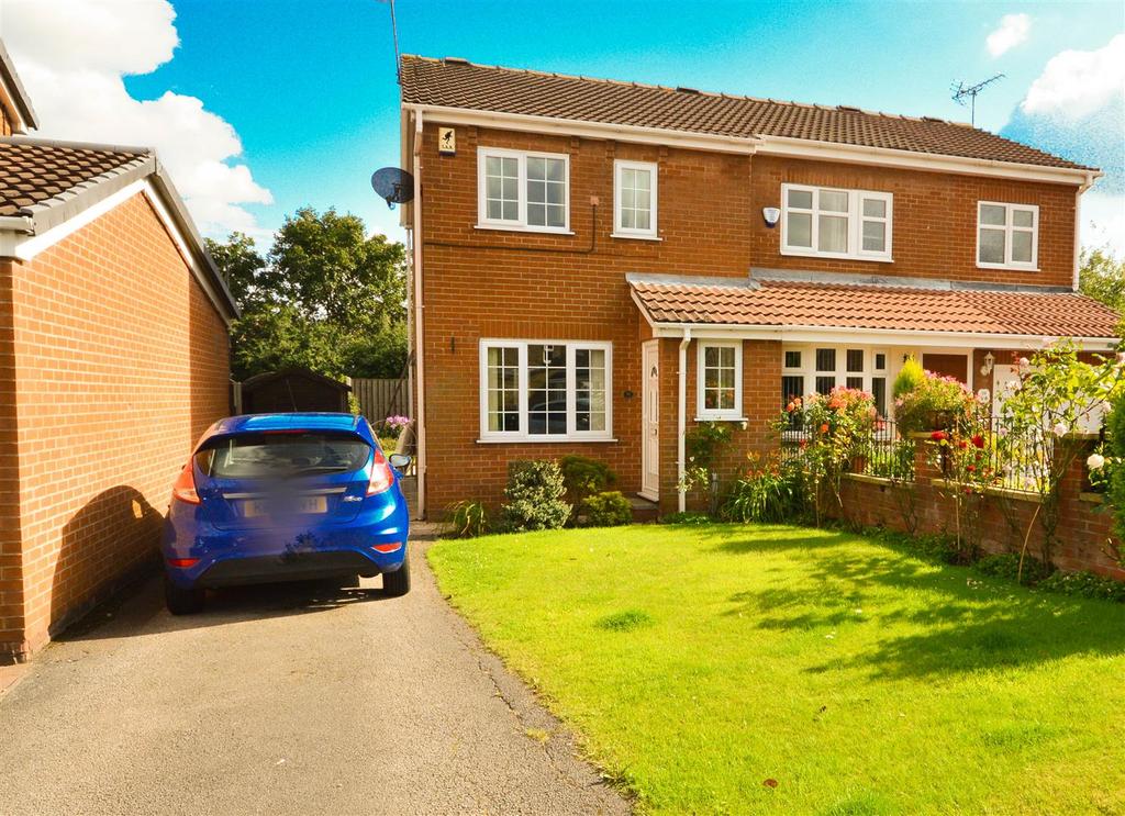 Hartland Drive, Sothall, Sheffield, S20 2 bed semidetached house £